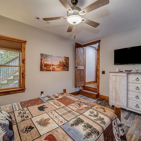 Brand New Build Luxury Mountain Chalet With Hot Tub, Pool, Game Room, Premium Features Ellijay Exterior photo