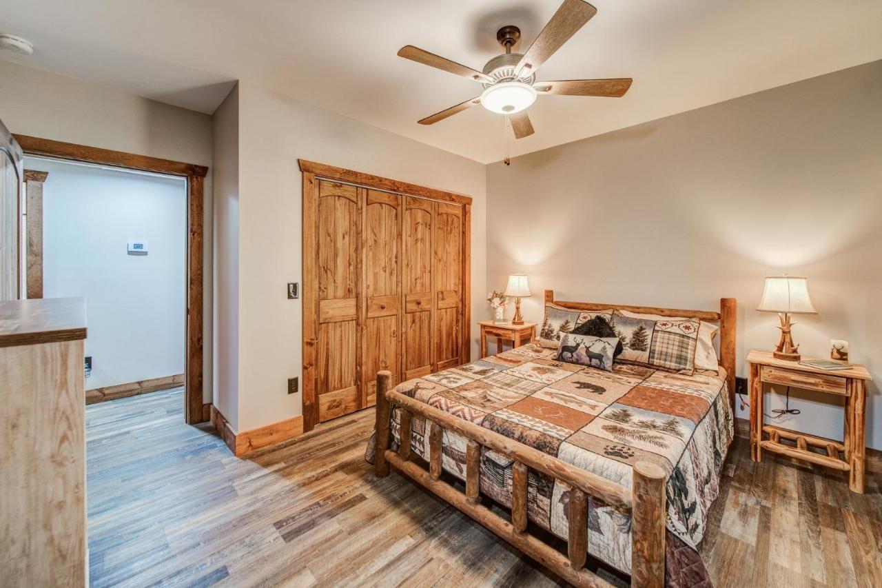 Brand New Build Luxury Mountain Chalet With Hot Tub, Pool, Game Room, Premium Features Ellijay Exterior photo