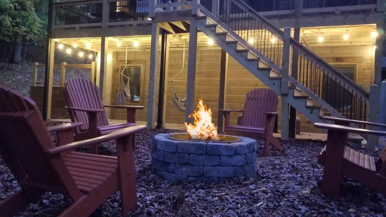 Brand New Build Luxury Mountain Chalet With Hot Tub, Pool, Game Room, Premium Features Ellijay Exterior photo