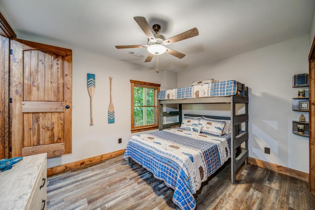 Brand New Build Luxury Mountain Chalet With Hot Tub, Pool, Game Room, Premium Features Ellijay Exterior photo