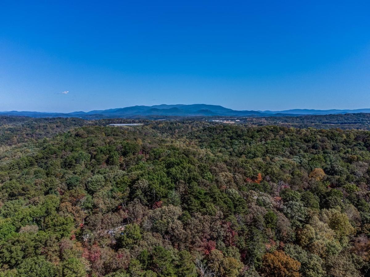 Brand New Build Luxury Mountain Chalet With Hot Tub, Pool, Game Room, Premium Features Ellijay Exterior photo