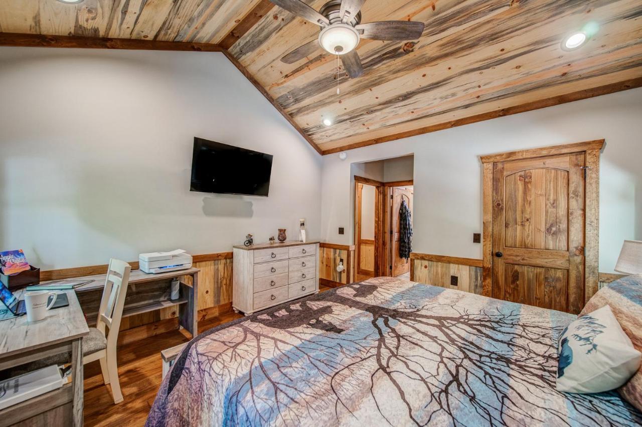 Brand New Build Luxury Mountain Chalet With Hot Tub, Pool, Game Room, Premium Features Ellijay Exterior photo